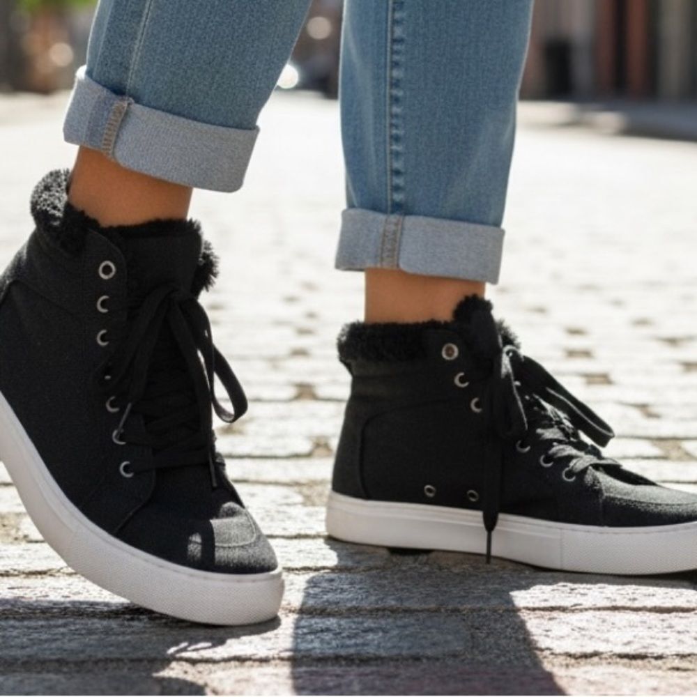 Boutique by Corky’s Women's Black High-Top Sneakers